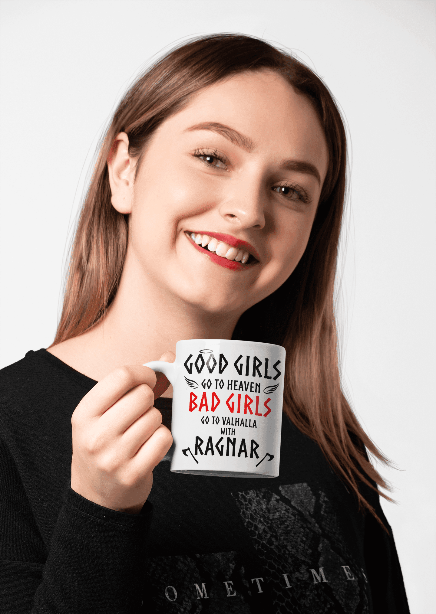 Hrnek s potiskem Vikingové - Good girls bad girls Ragnar